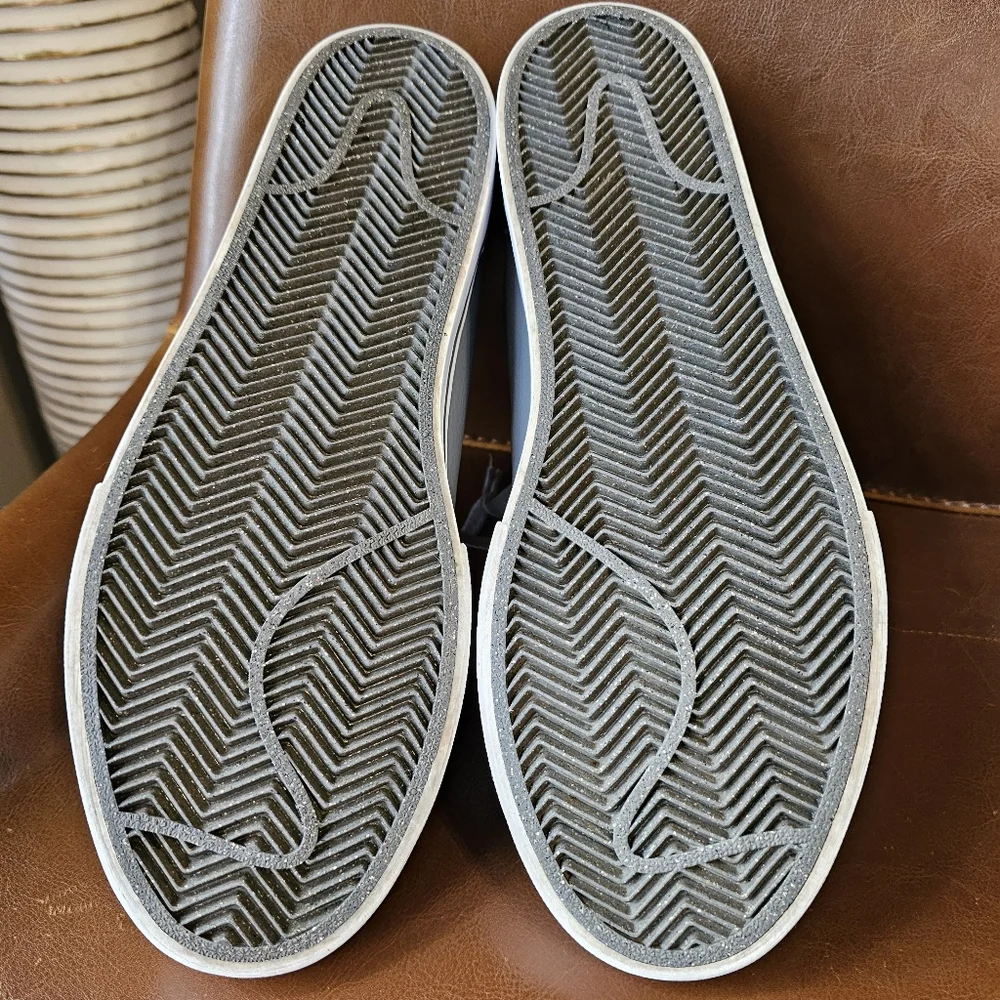 Nike SB Satire Men’s Size 11 Gray Leather Sneakers